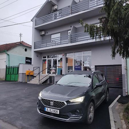 Apartmán Imperium Stan Na Dan Indija Exteriér fotografie