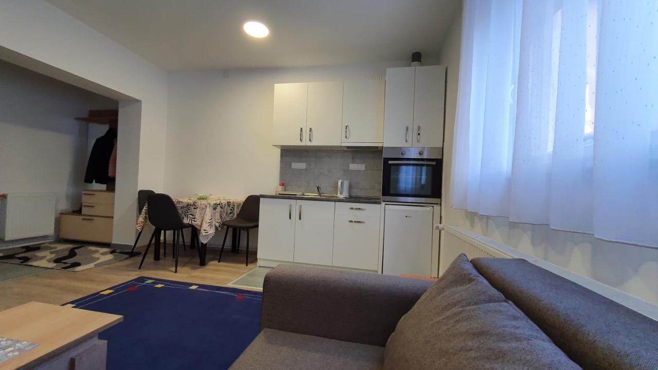 Apartmán Imperium Stan Na Dan Indija Exteriér fotografie
